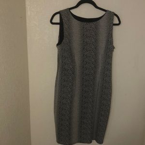 Animal print size 10 Nine West Dress.  Side zipper. Never worn.